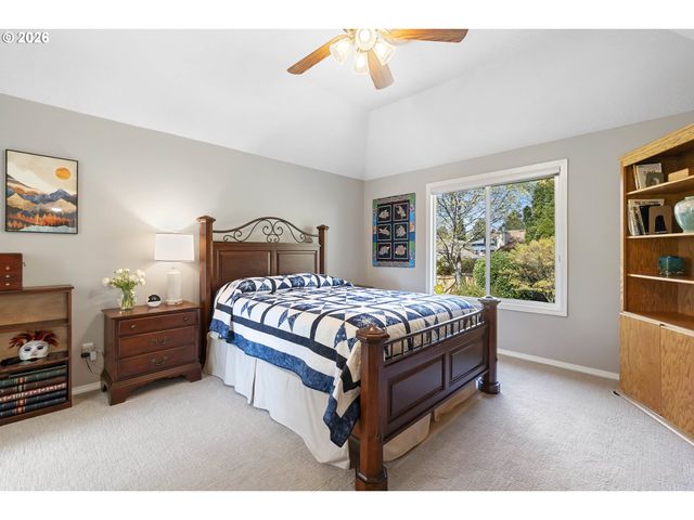 12207 Sw MILLVIEW Ct, Tigard, OR 97223