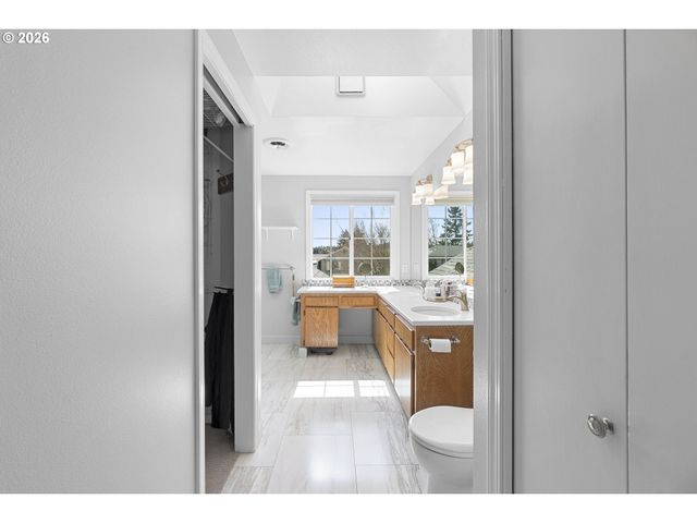 12207 Sw MILLVIEW Ct, Tigard, OR 97223