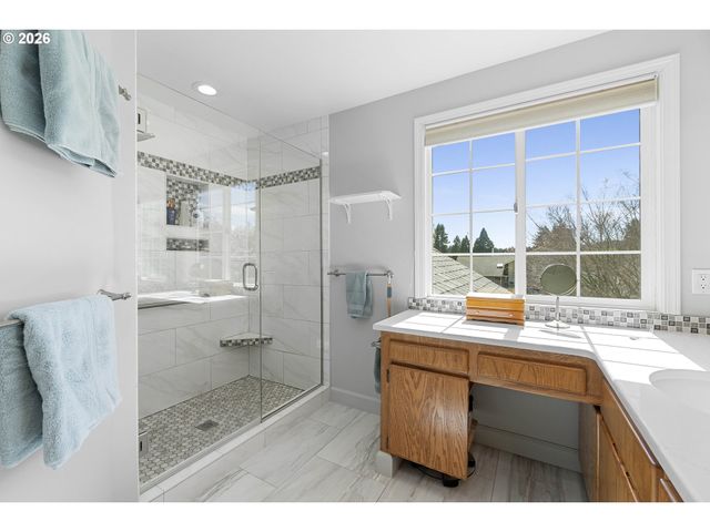 12207 Sw MILLVIEW Ct, Tigard, OR 97223