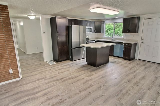 22512 SE 218th Street, Maple Valley, WA 98038