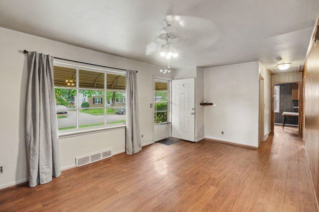 612 Greenlawn Street, Ypsilanti Twp, MI 48198