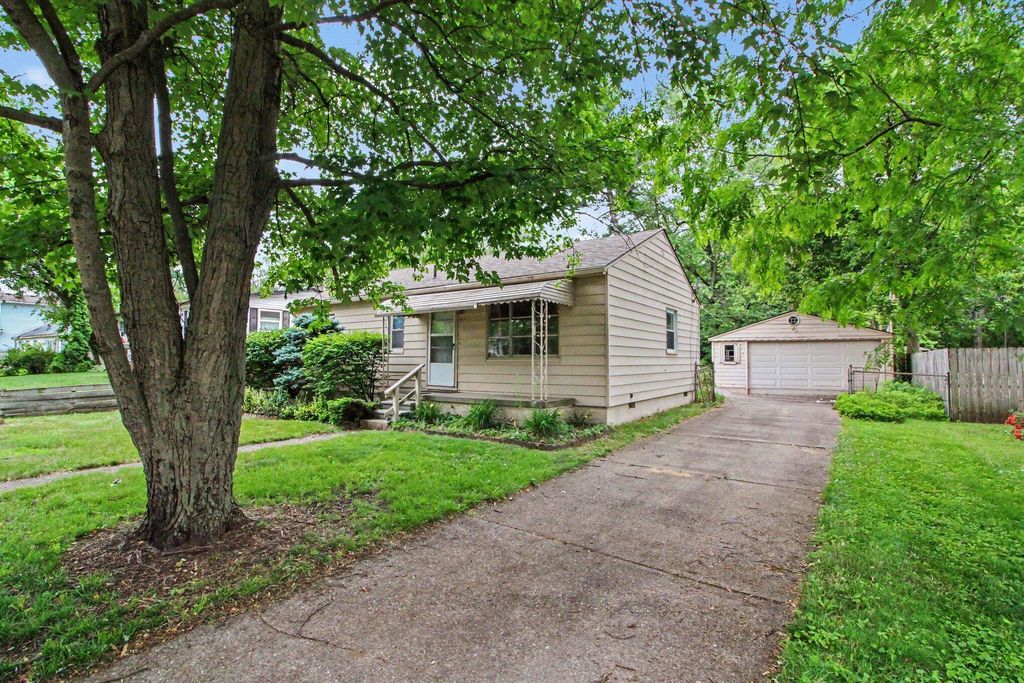 612 Greenlawn Street, Ypsilanti Twp, MI 48198
