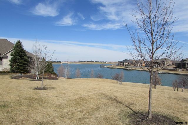 11821 N 175 Circles, Bennington, NE 68007