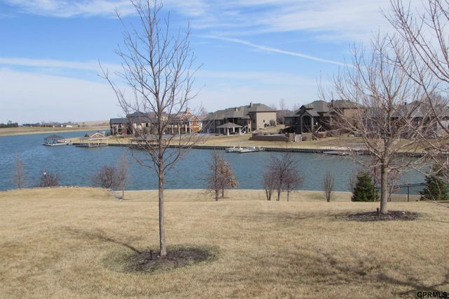 11821 N 175 Circles, Bennington, NE 68007