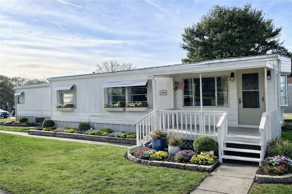 767 Cloverleaf Cir, Salem Twp, PA 15626