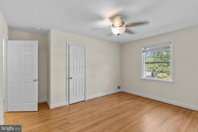 5534 17TH ST N, Arlington, VA 22205