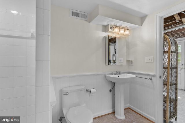 5534 17TH ST N, Arlington, VA 22205