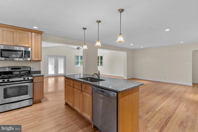 5534 17TH ST N, Arlington, VA 22205