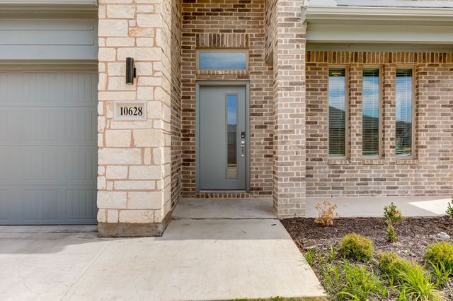 10628 Tonkala Drive, Fort Worth, TX 76179