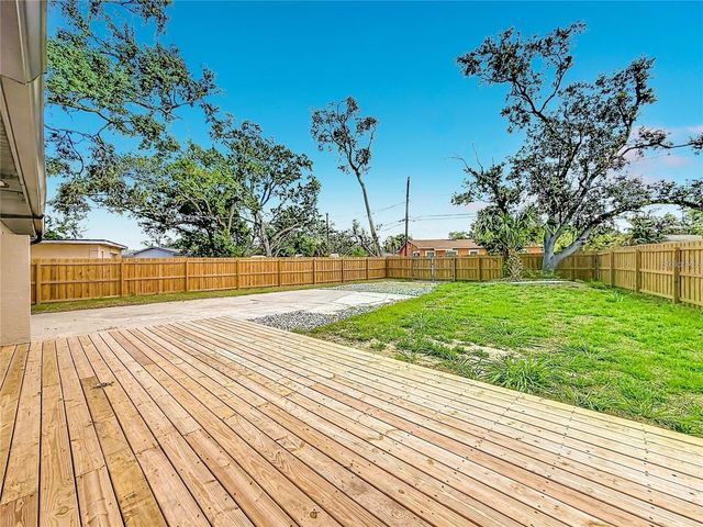 2335 MURILLA WAY S, St Petersburg, FL 33712