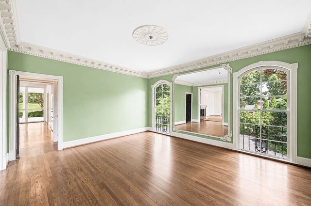 6111 Hickory Valley Rd, Nashville, TN 37205