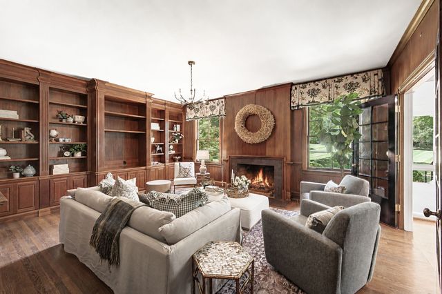 6111 Hickory Valley Rd, Nashville, TN 37205