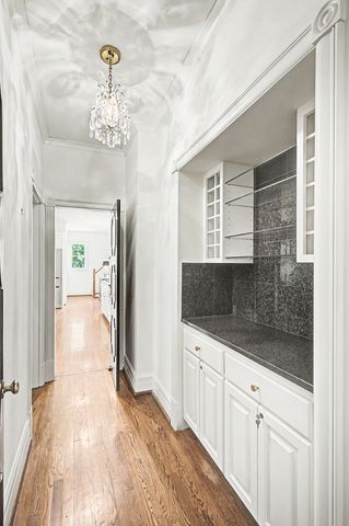 6111 Hickory Valley Rd, Nashville, TN 37205