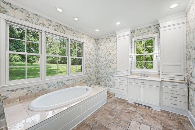 6111 Hickory Valley Rd, Nashville, TN 37205