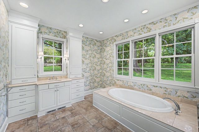 6111 Hickory Valley Rd, Nashville, TN 37205