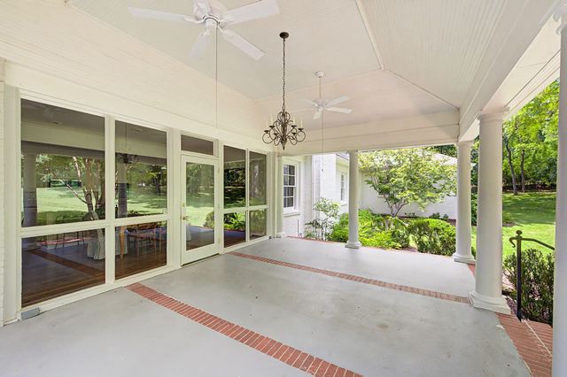 6111 Hickory Valley Rd, Nashville, TN 37205