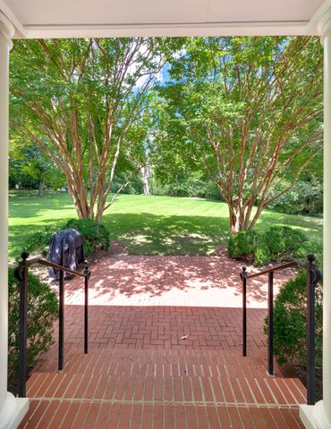 6111 Hickory Valley Rd, Nashville, TN 37205