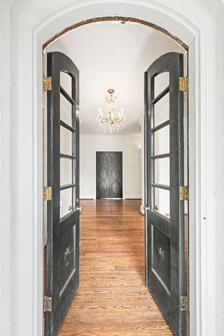 6111 Hickory Valley Rd, Nashville, TN 37205