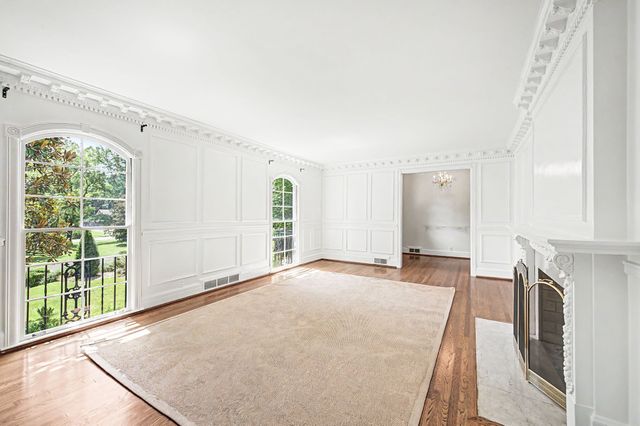 6111 Hickory Valley Rd, Nashville, TN 37205