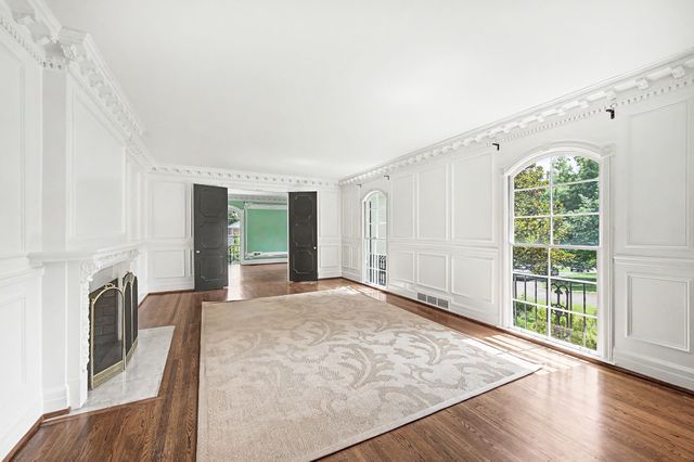 6111 Hickory Valley Rd, Nashville, TN 37205