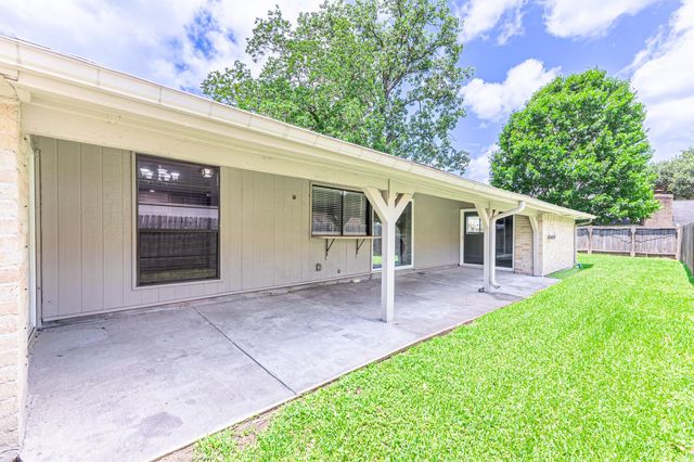 15510 Sierra Valle Drive, Houston, TX 77083