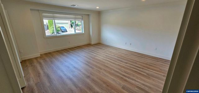 Model B Ballyntyne Rd, Salem, OR 97302