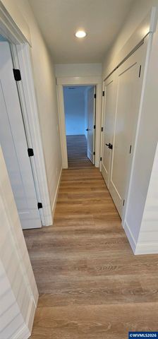 Model B Ballyntyne Rd, Salem, OR 97302