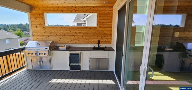 Model B Ballyntyne Rd, Salem, OR 97302