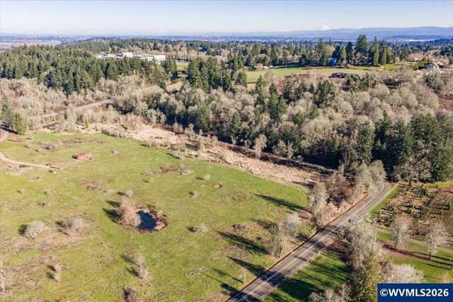 Model B Ballyntyne Rd, Salem, OR 97302