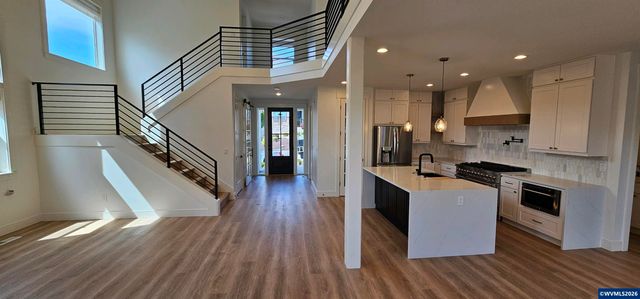 Model B Ballyntyne Rd, Salem, OR 97302