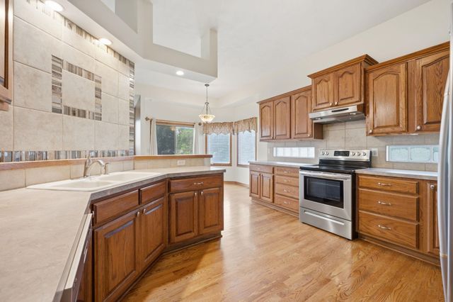 837 N Bracken Cir, Wichita, KS 67206