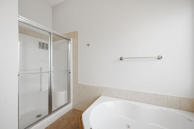 837 N Bracken Cir, Wichita, KS 67206