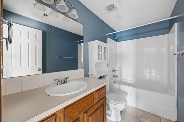 837 N Bracken Cir, Wichita, KS 67206