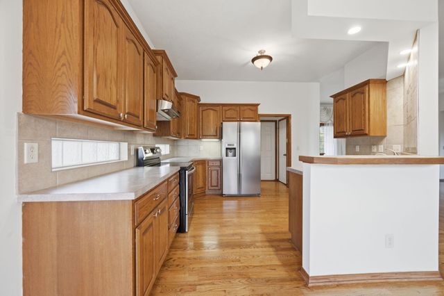 837 N Bracken Cir, Wichita, KS 67206