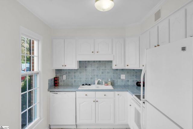 103 Buckstone Lane, Spartanburg, SC 29307