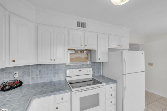 103 Buckstone Lane, Spartanburg, SC 29307