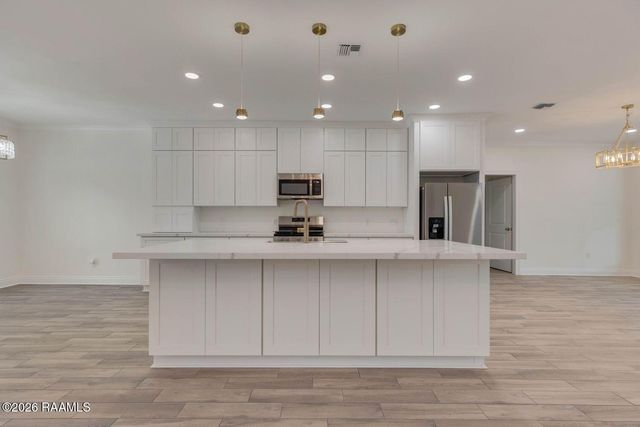103 Touraine Circle, Lafayette, LA 70501