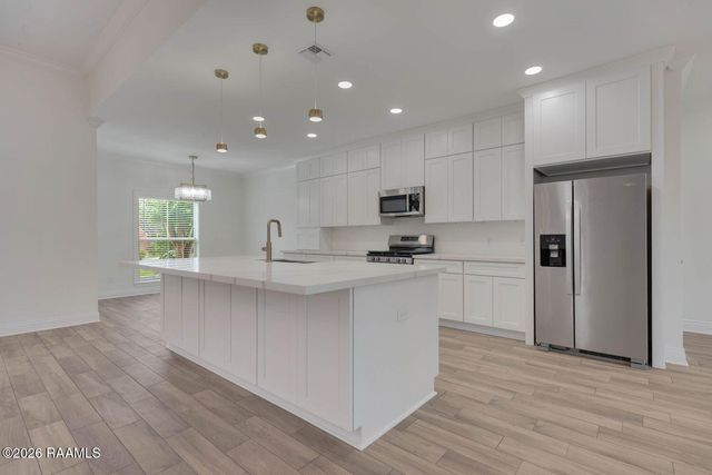 103 Touraine Circle, Lafayette, LA 70501