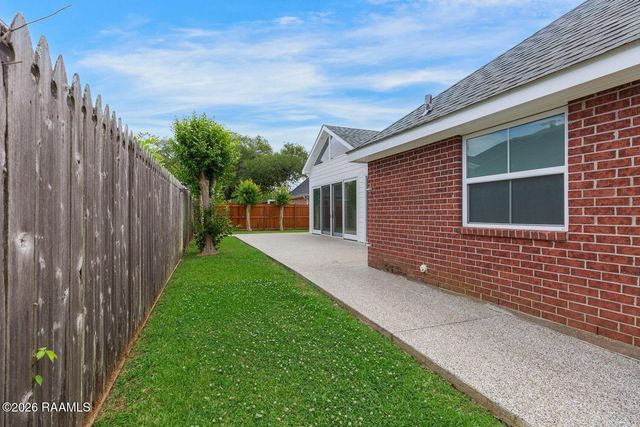 103 Touraine Circle, Lafayette, LA 70501