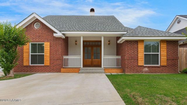 103 Touraine Circle, Lafayette, LA 70501