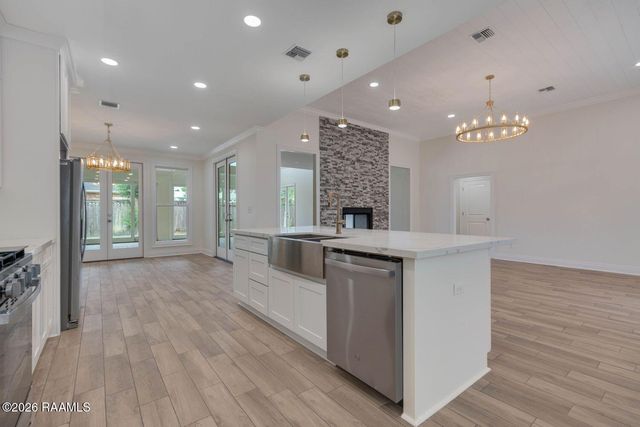103 Touraine Circle, Lafayette, LA 70501