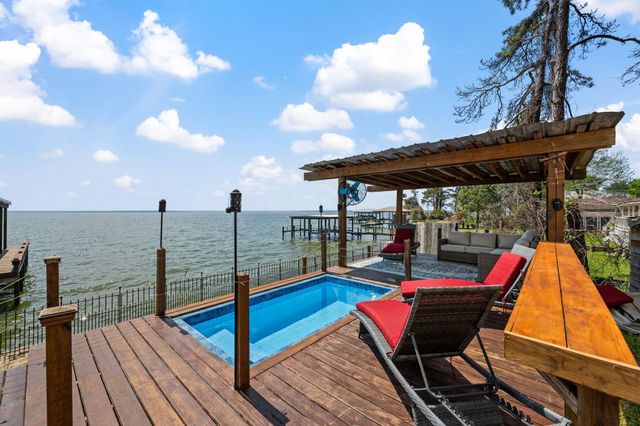 187 Panther, Onalaska, TX 77360