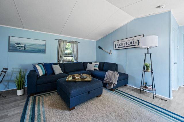 187 Panther, Onalaska, TX 77360