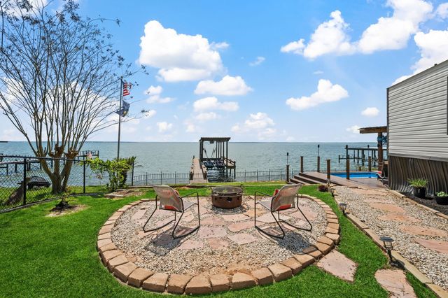 187 Panther, Onalaska, TX 77360