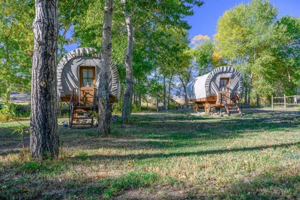 1 Streamside Dr, Cody, WY 82414