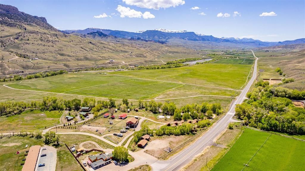 1 Streamside Dr, Cody, WY 82414 photo 3