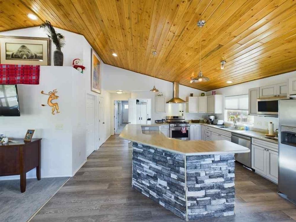 1 Streamside Dr, Cody, WY 82414 photo 24