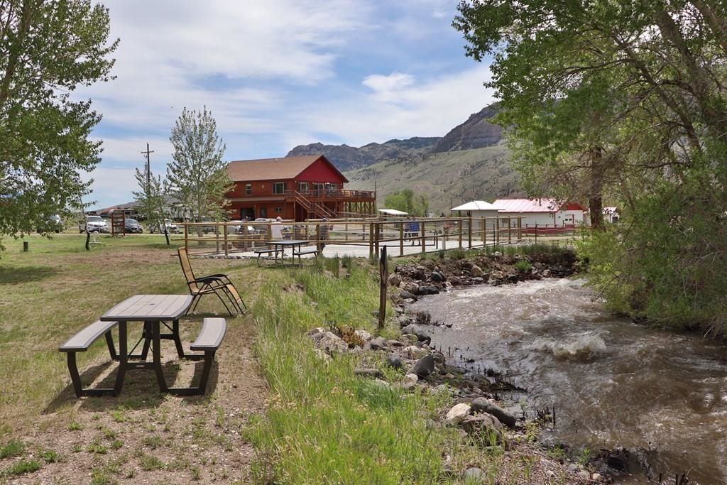 1 Streamside Dr, Cody, WY 82414 photo 8
