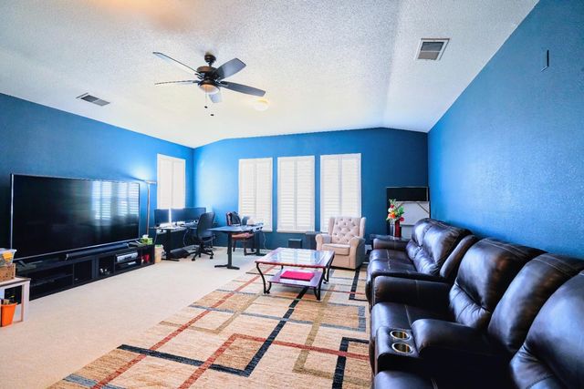 5432 Casa Grande Ave, Rocklin, CA 95677