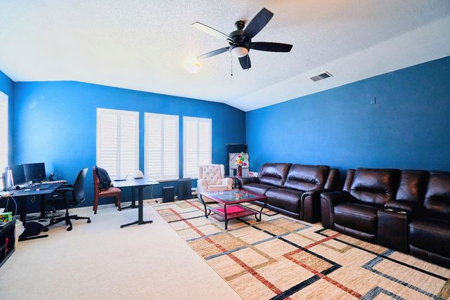 5432 Casa Grande Ave, Rocklin, CA 95677